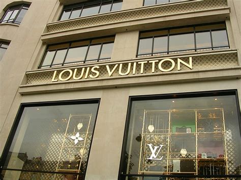 louis vuitton sede|Louis Vuitton italy website.